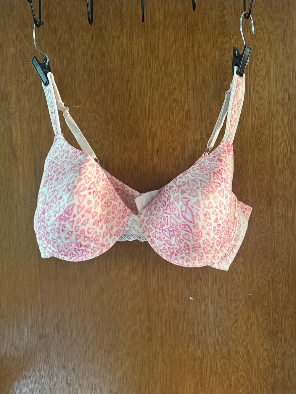 Jessica Simpson White and Pink Heart-Print Lightly Padded Underwire Bra